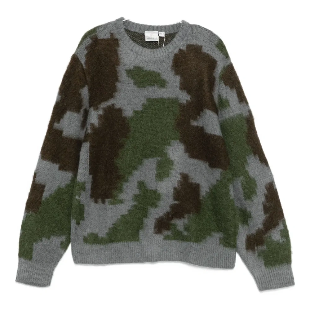 Свитер с камуфляжным узором