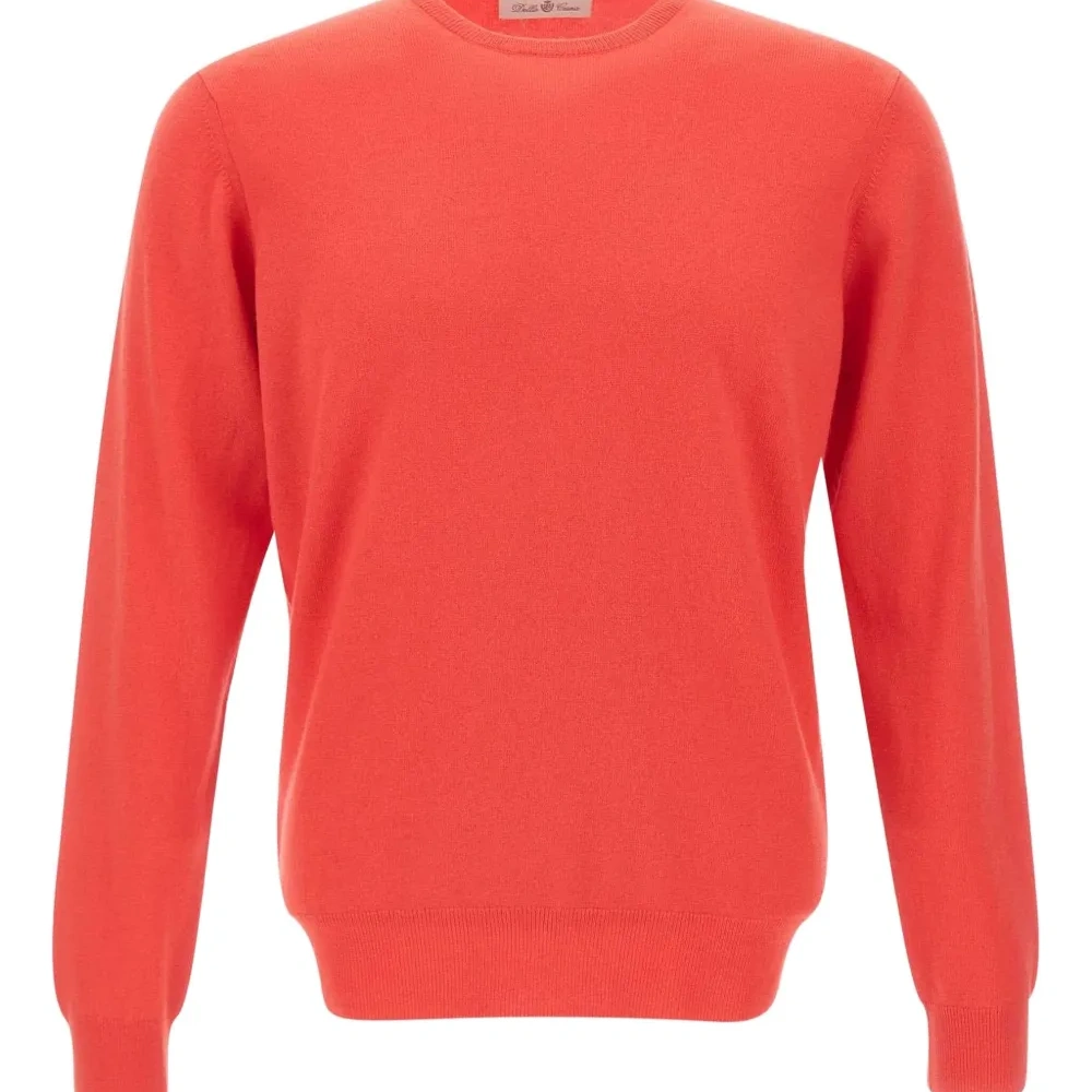 Вязаный свитер с круглым вырезом