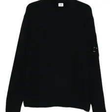 Свитер в рубчик