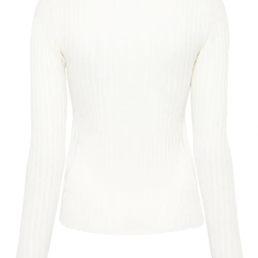 Свитер в рубчик