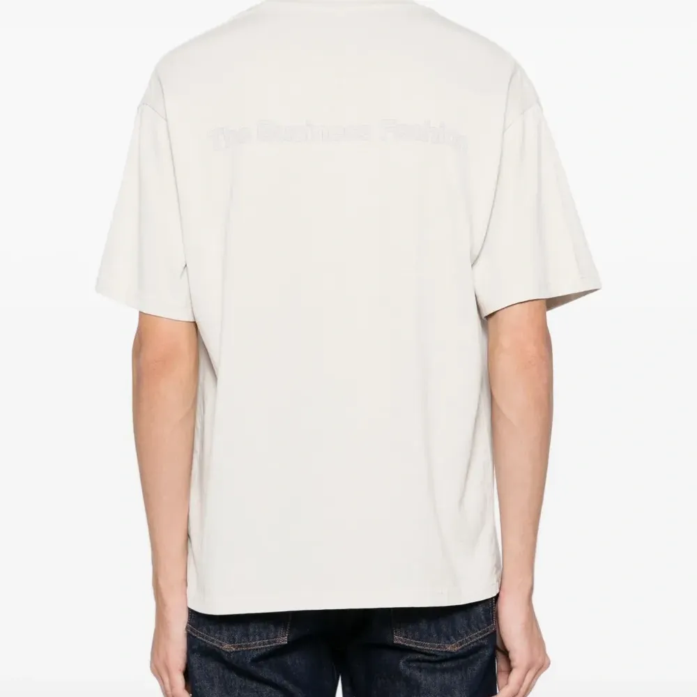 Футболка с графичным принтом