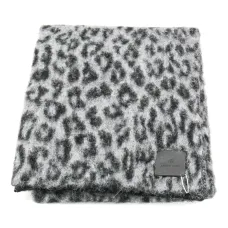 Шарф с леопардовым принтом