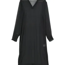 Топ с V-образным вырезом и распахнутым воротником