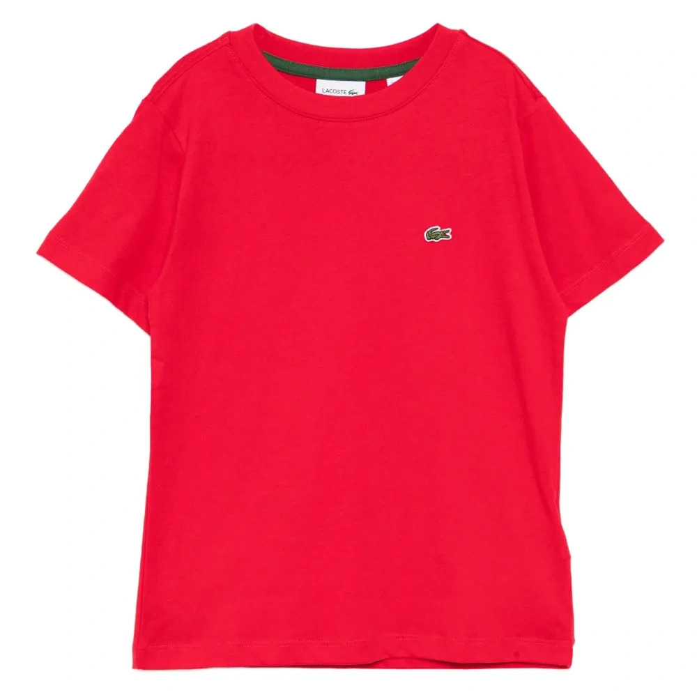 Футболка с вышитым логотипом