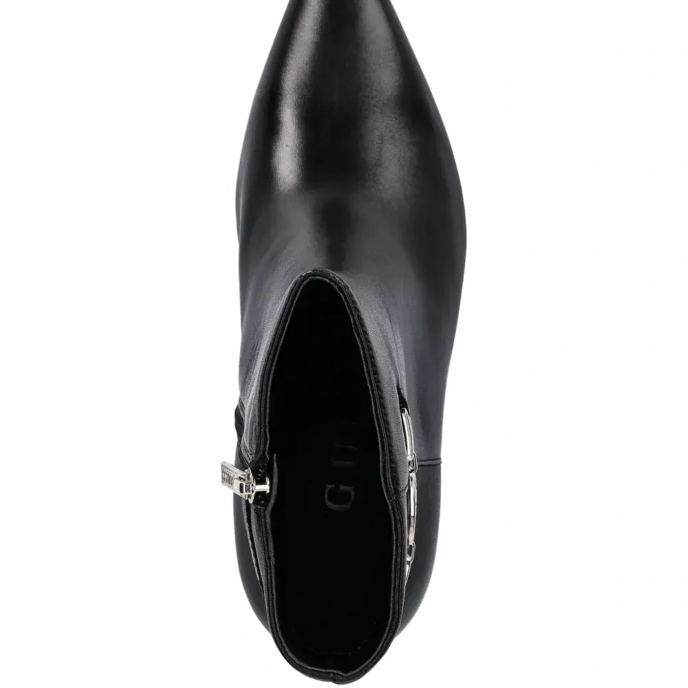 Ботильоны с цепочкой