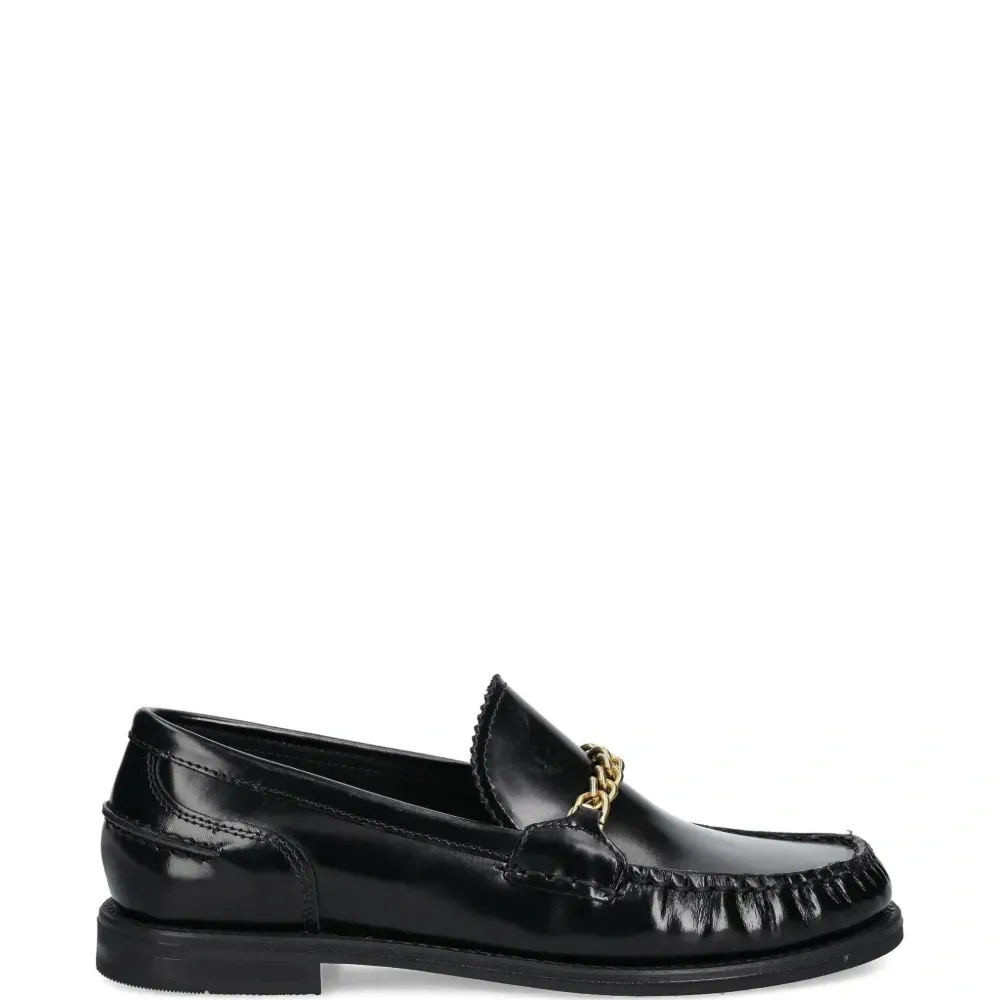 Лоферы с декоративной цепочкой