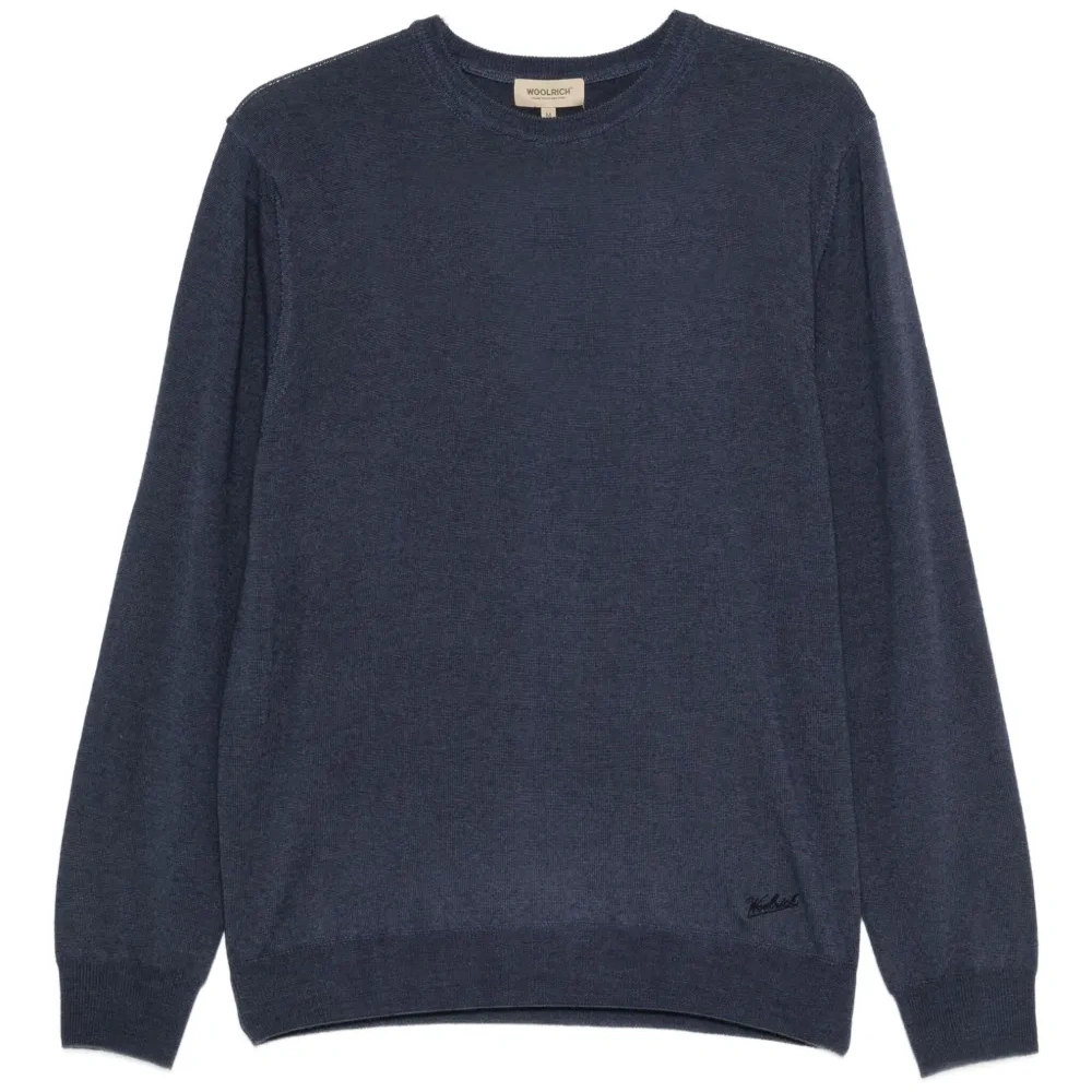 Свитер с круглым вырезом