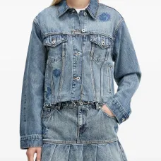 Джинсовая куртка с вышитым мотивом