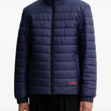 Куртка на молнии с капюшоном