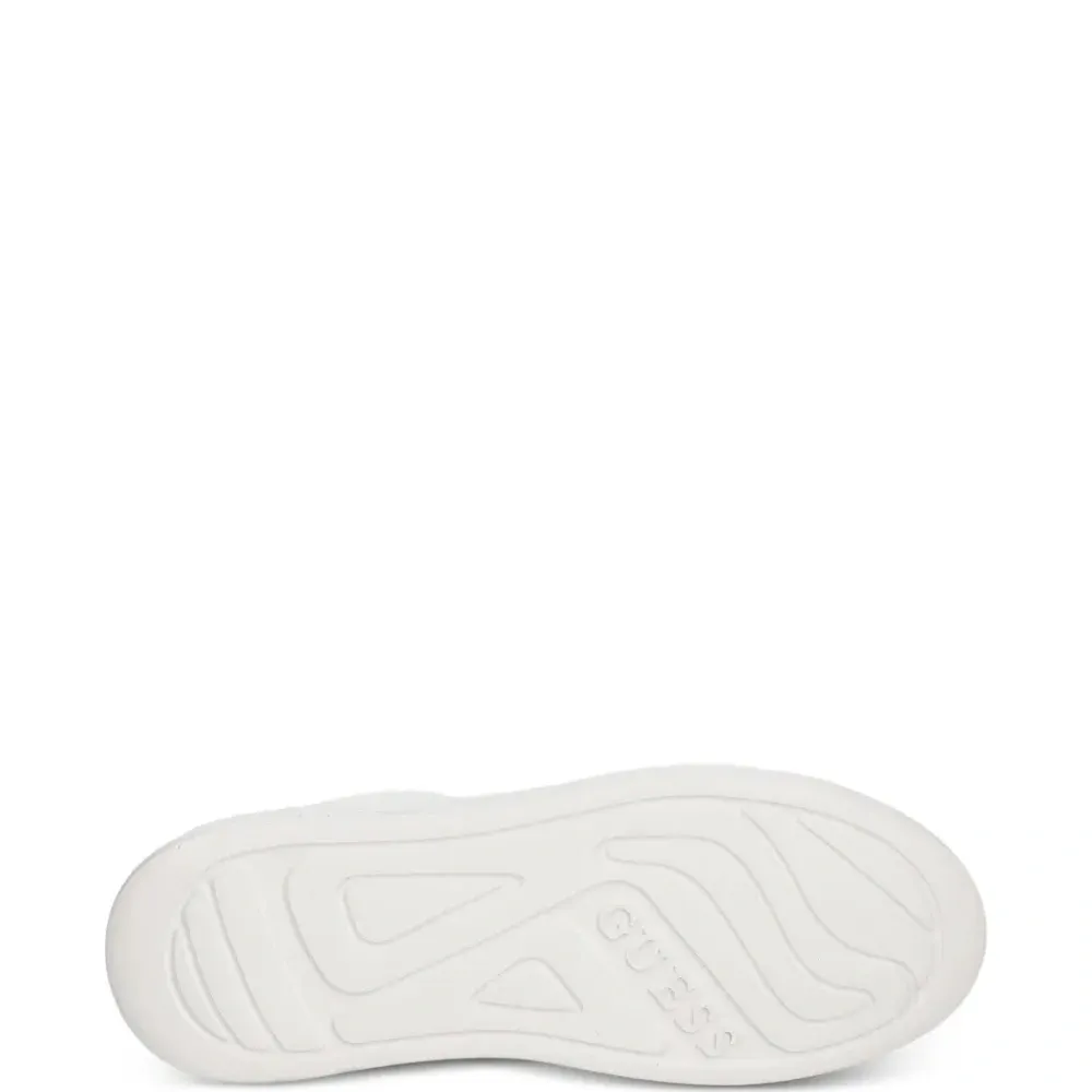 Кроссовки на шнуровке