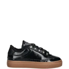 Кроссовки на платформе с шнуровкой