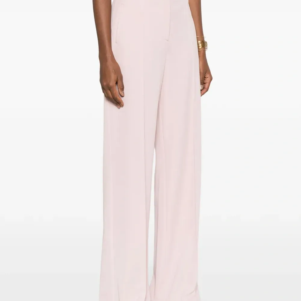 Брюки-палаццо широкого кроя