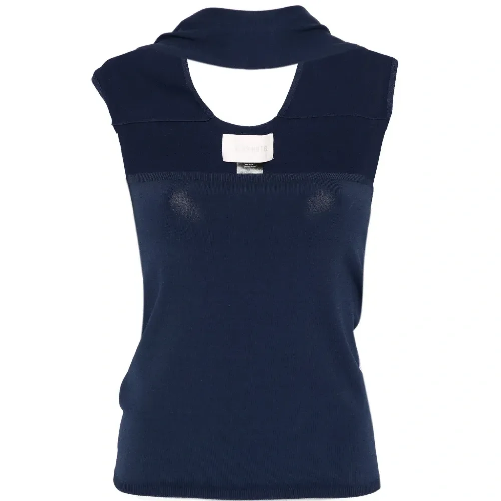 Топ с вырезами