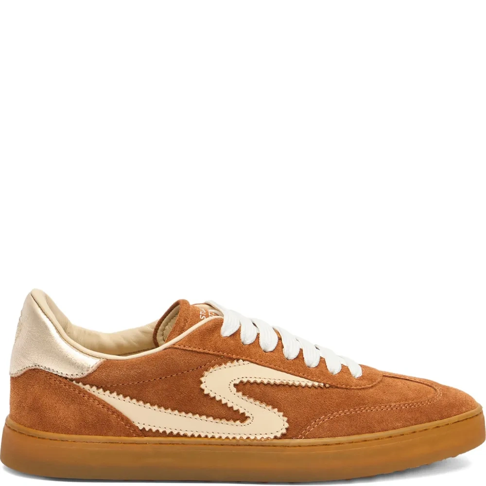 Кроссовки с S-образным узором