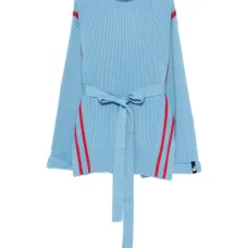 Полосатый свитер с высоким воротником и поясом