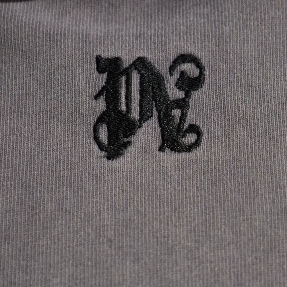 Худи с многослойным дизайном