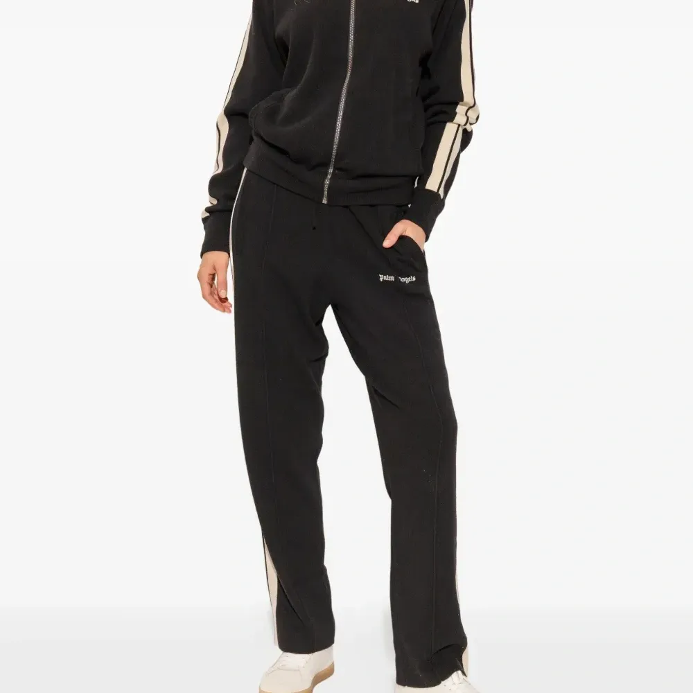 Кроссовки из кожи с пальмами