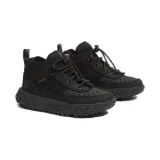 Кроссовки с вставками на шнуровке