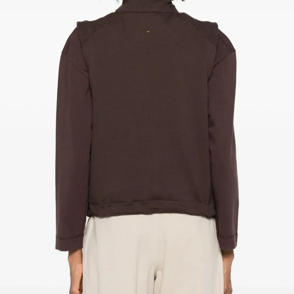 Топ с воротником-воронкой на молнии