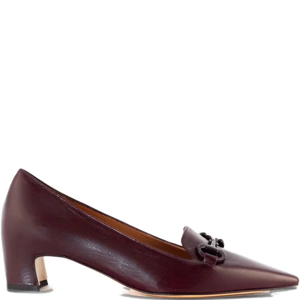 Туфли-лодочки на каблуке 40 мм из кожи