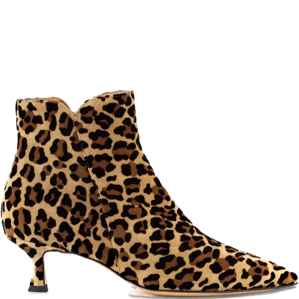 Ботильоны с леопардовым принтом и каблуком 50 мм