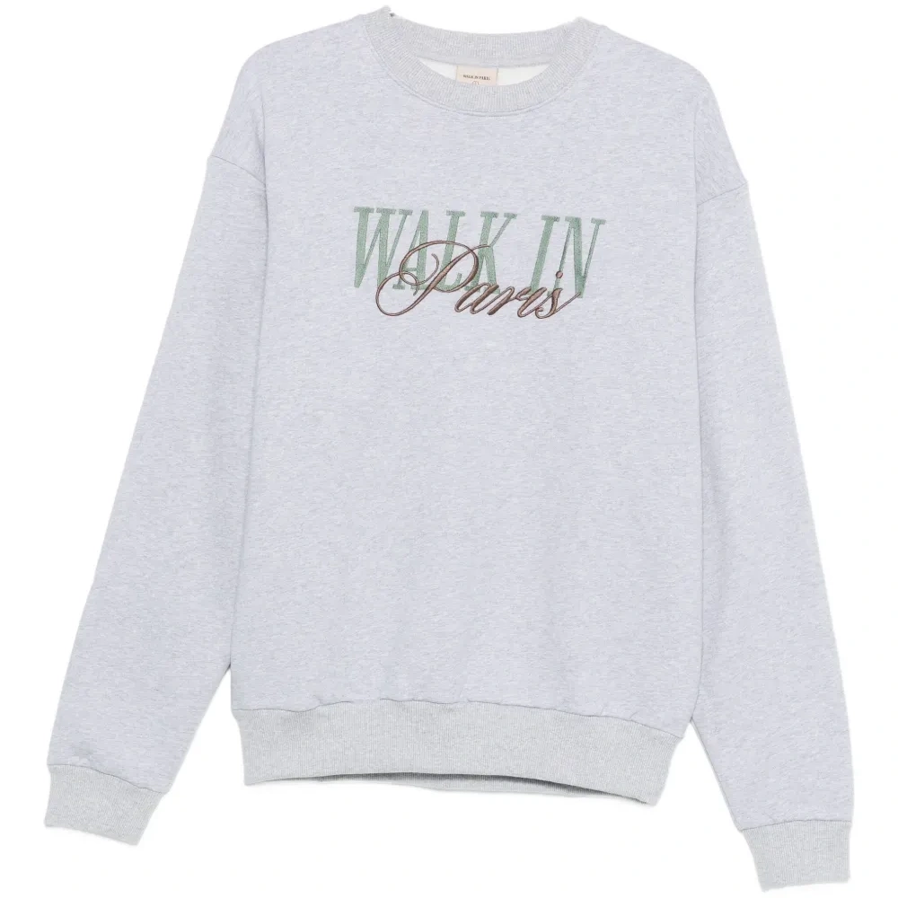 Свитшот с вышитым логотипом