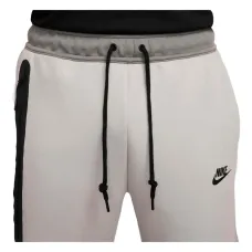 Спортивные брюки из технологичного флиса