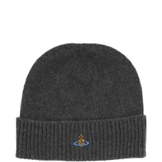 Вязаная шапка в рубчик