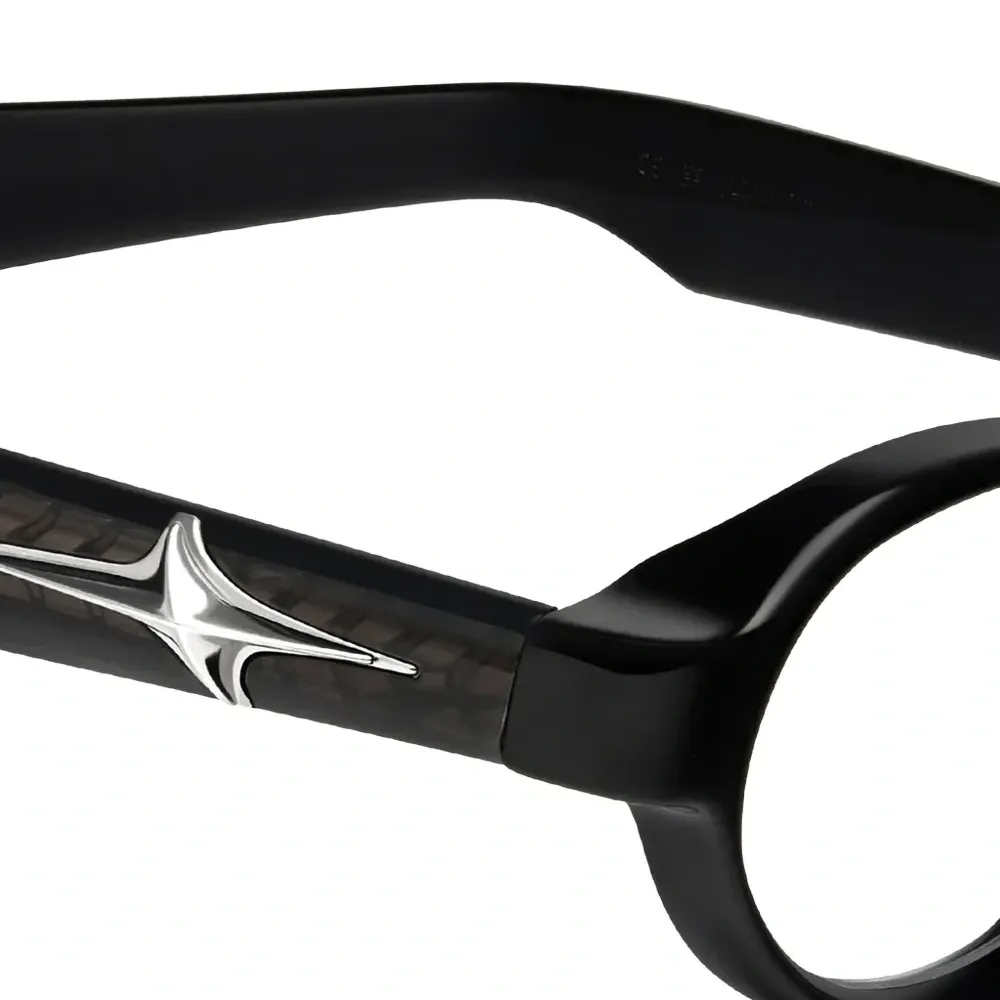 Очки в овальной оправе