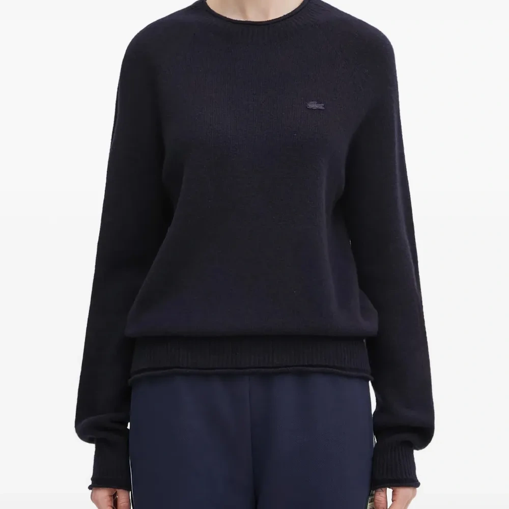 Свитер с логотипом и круглым вырезом Свитер с логотипом и круглым вырезом