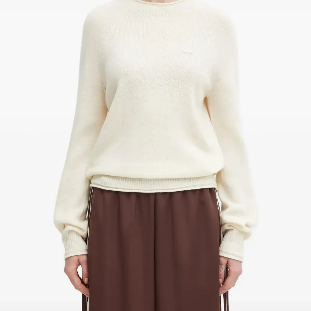 Свитер с 3D-вязаным логотипом