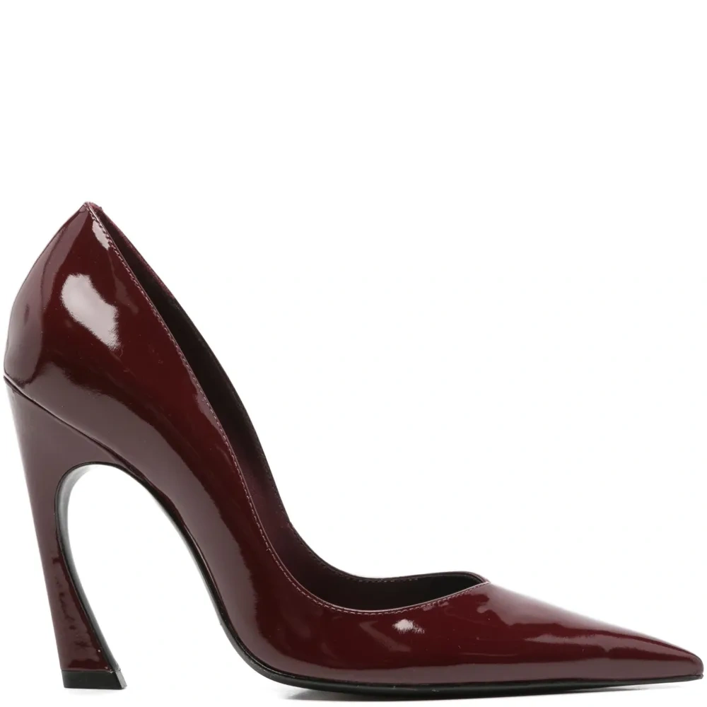 Туфли-лодочки из кожи с острым носком