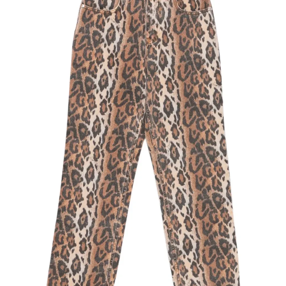 Джинсы с анималистичным принтом Джинсы с анималистичным принтом