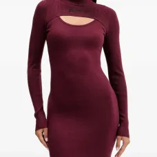 Вязаное мини-платье с вырезами