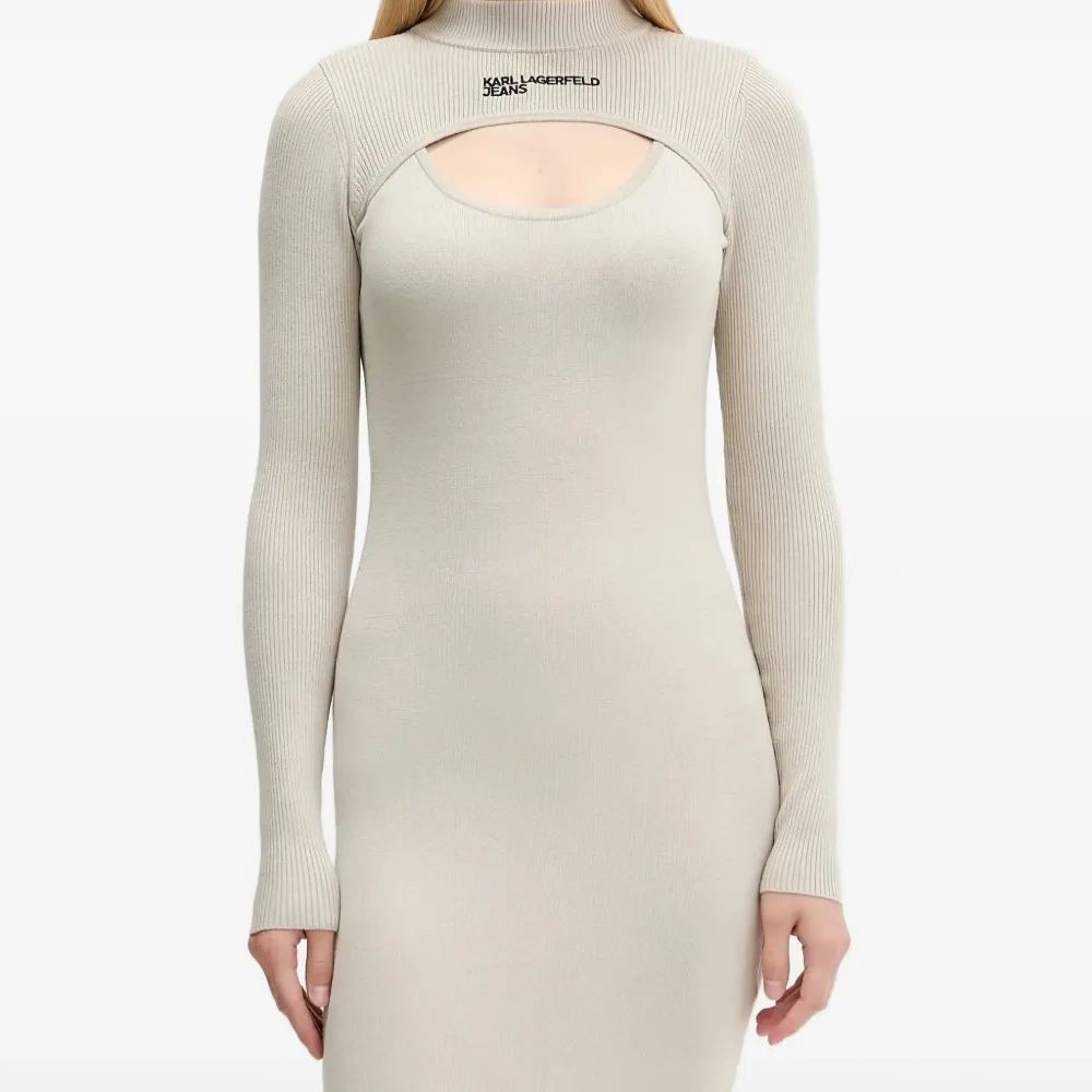 Мини-платье с вырезами и длинными рукавами