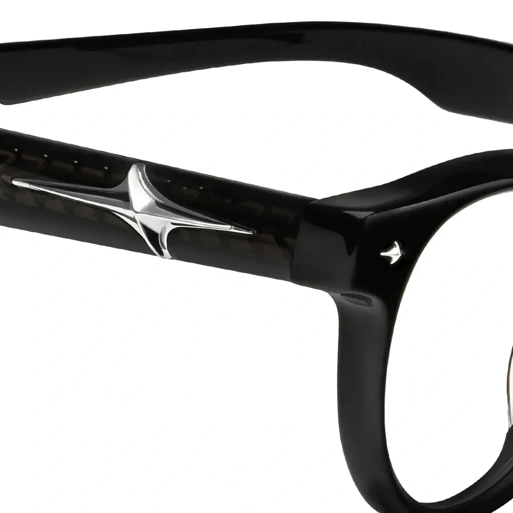 Очки в круглой оправе