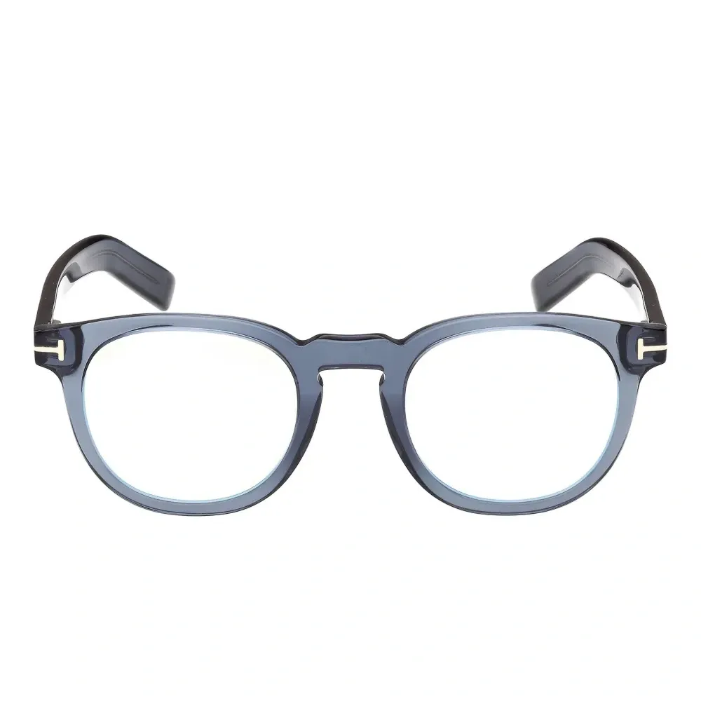 Очки в круглой оправе