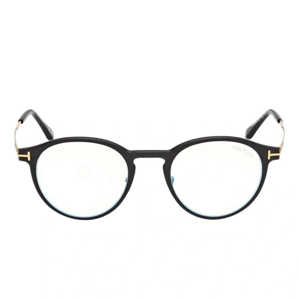 Очки в круглой оправе