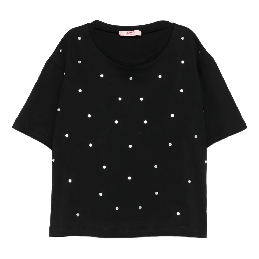 Футболка, украшенная стразами