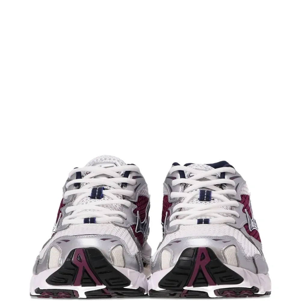 Кожаные кроссовки Кожаные кроссовки