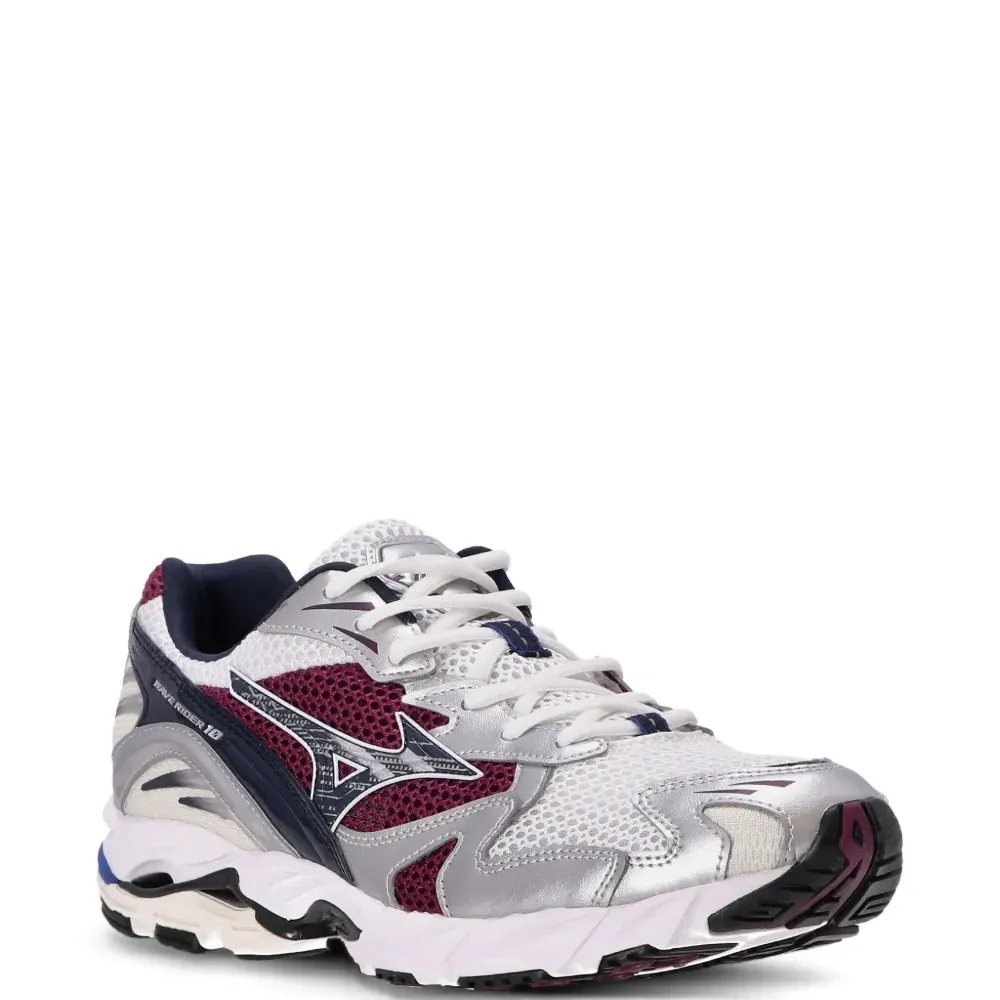 Кожаные кроссовки Кожаные кроссовки