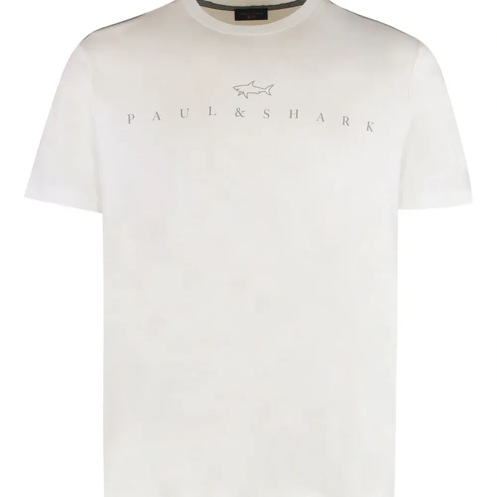 Футболка с логотипом