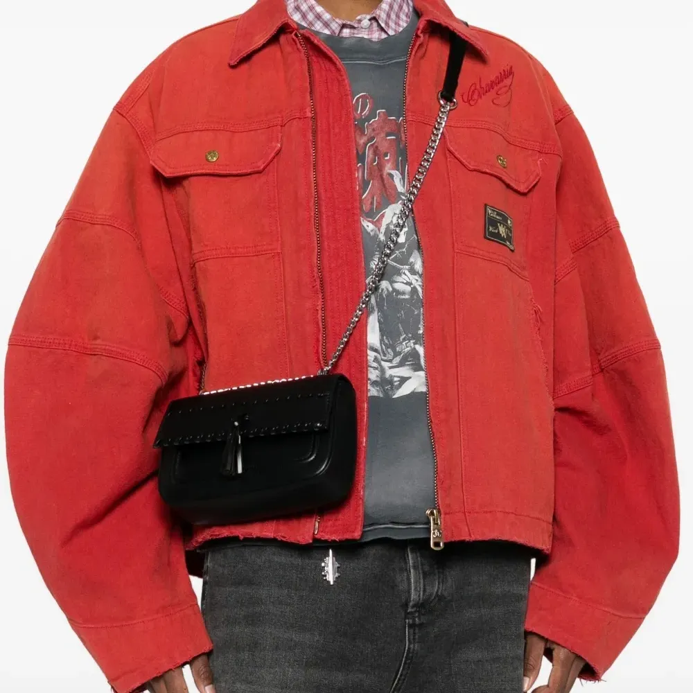 Сумка-сэтчел с кисточкой и цепочным ремнем