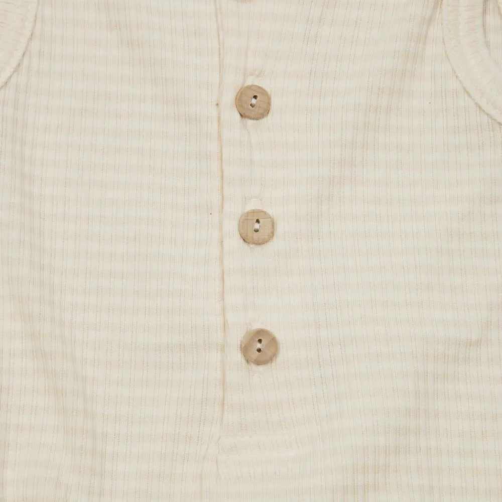 Полосатый комбинезон на пуговицах