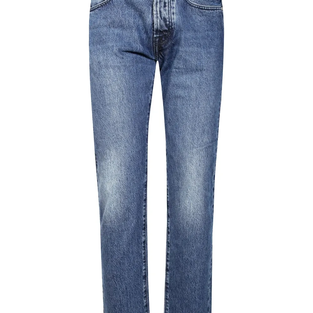 Джинсы прямого кроя