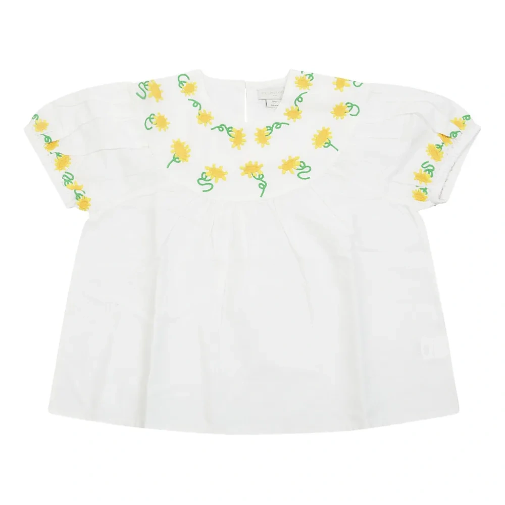 Блузка с вышивкой