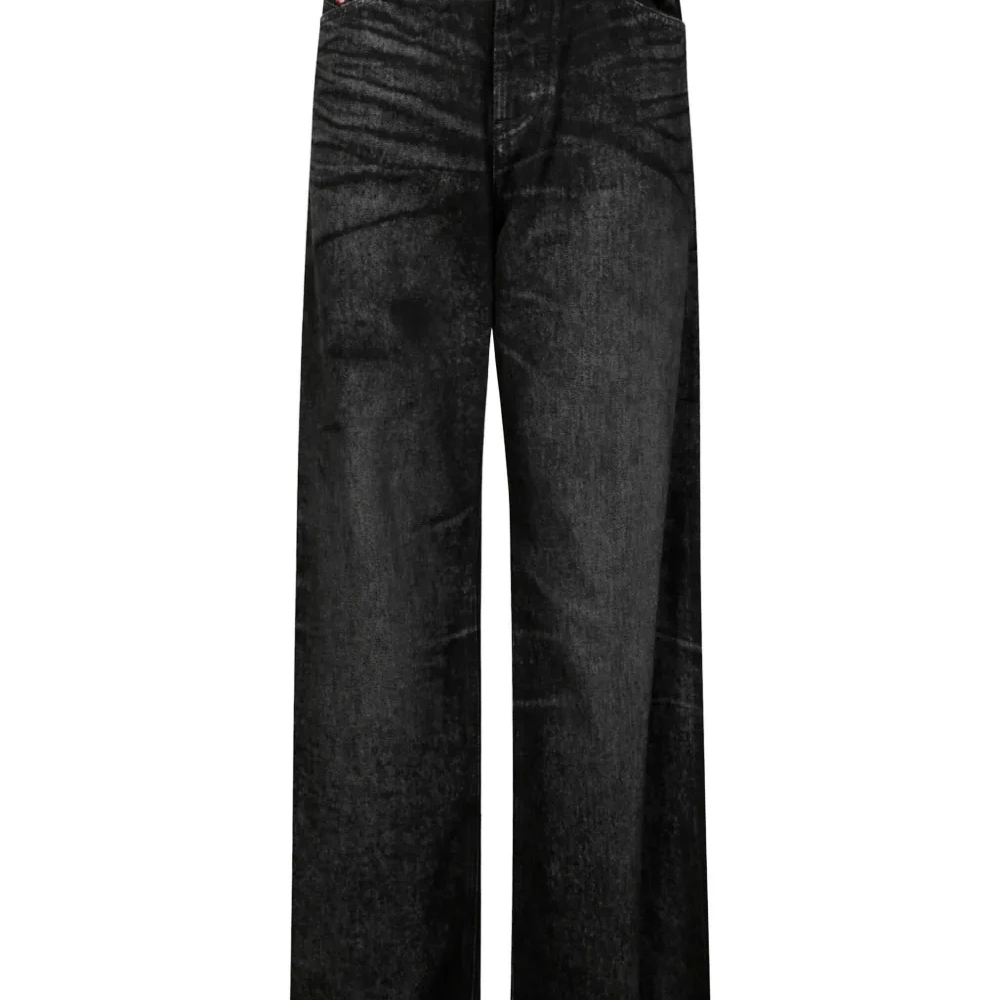 Широкие джинсы