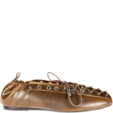 Балетки с люверсами и шнуровкой