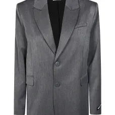 Пиджак на двух пуговицах