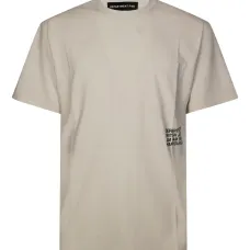 Футболка с логотипом на кармане